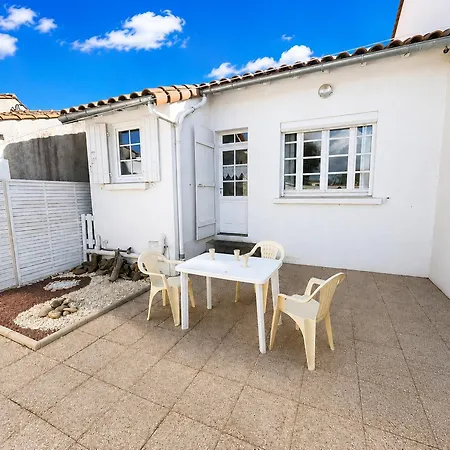 Maison De A 900m De La Avec Terrasses, Parking, Et Cuisine Equipee - Fr-1-22-367
